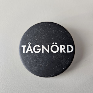 Knapp som det står tågnörd på.